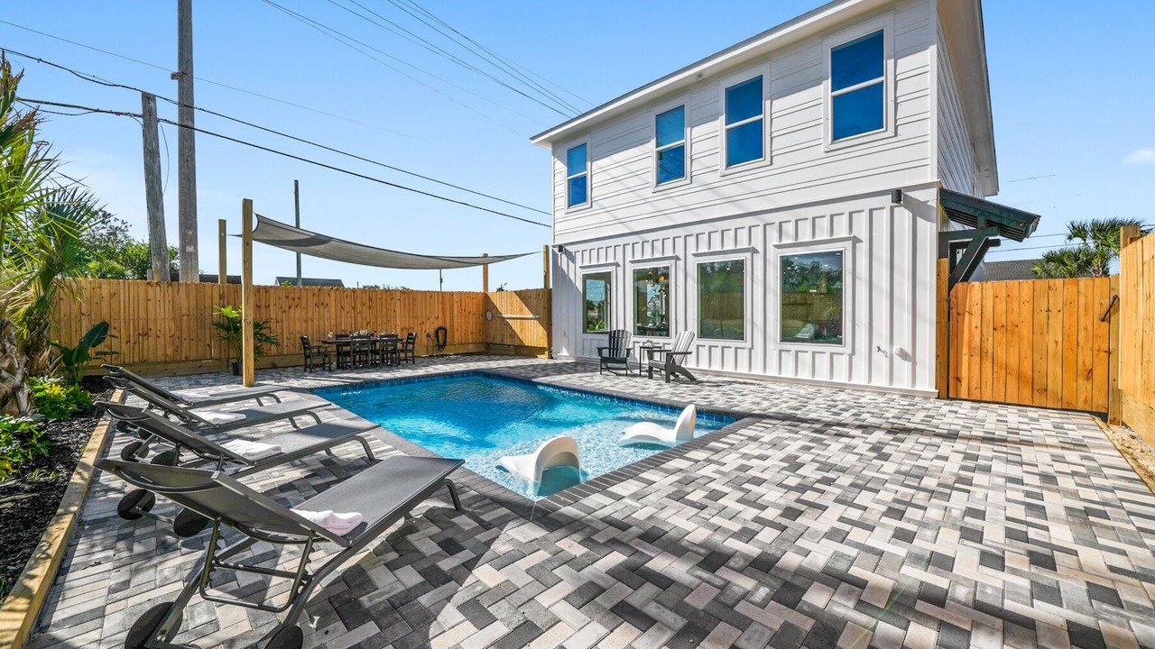 Photo of Outdoor in Laguna Beach Estates