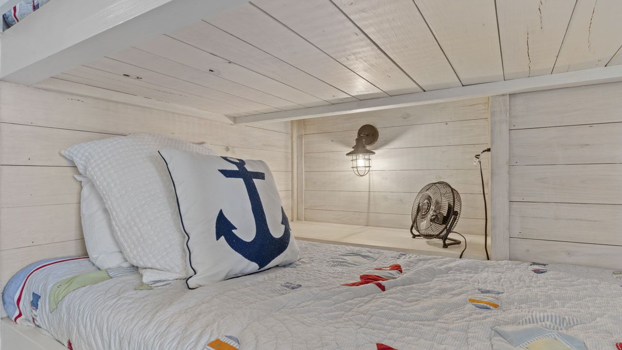 Photo of Bedroom in Alligator Point