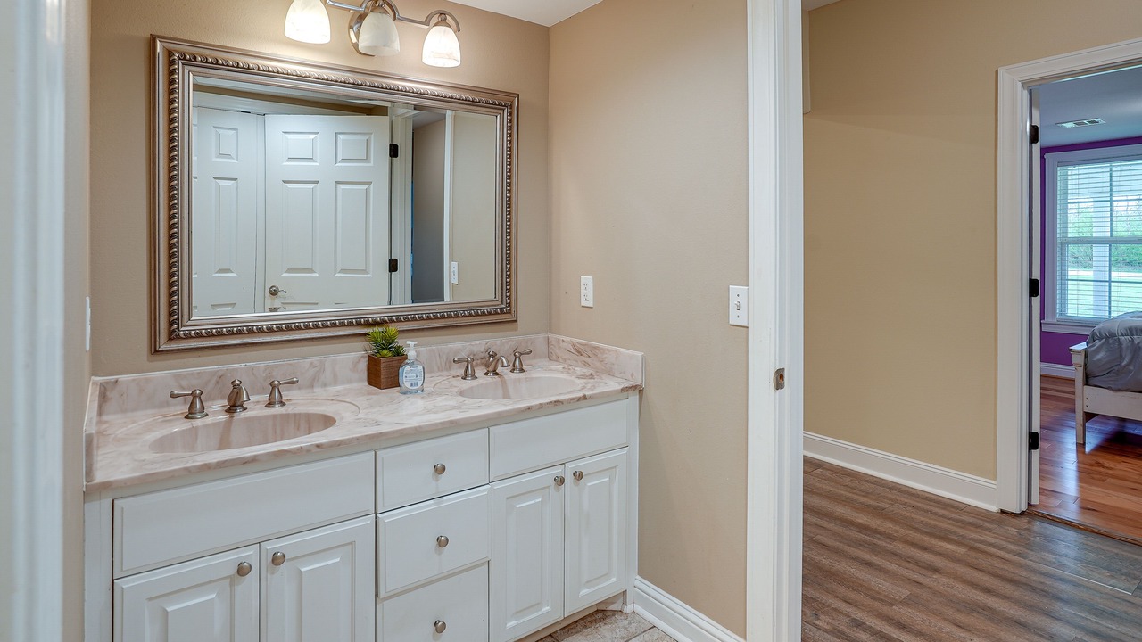 Photo of Bathroom in Lawson