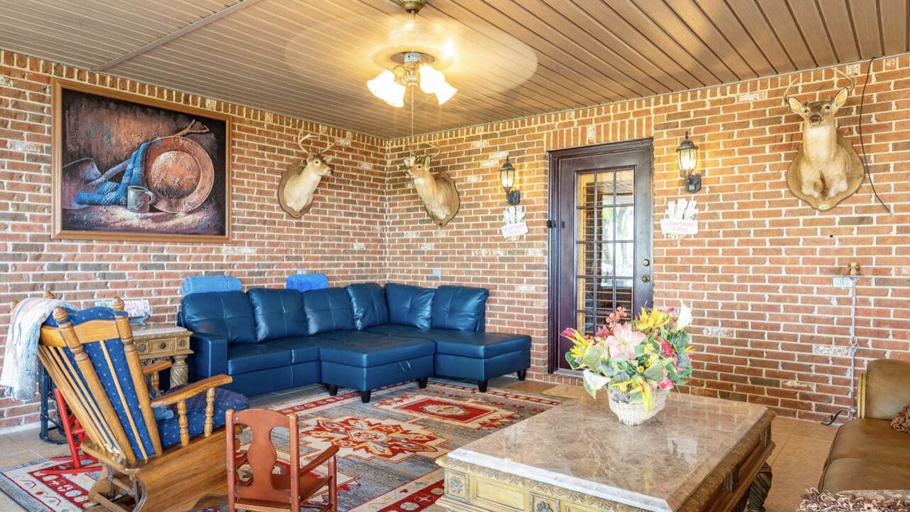 Photo of Livingroom in McNeill