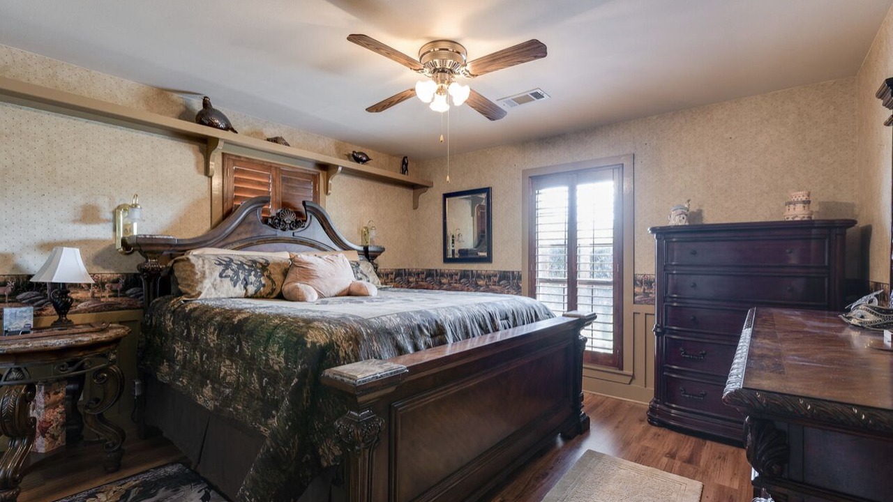 Photo of Bedroom in McNeill