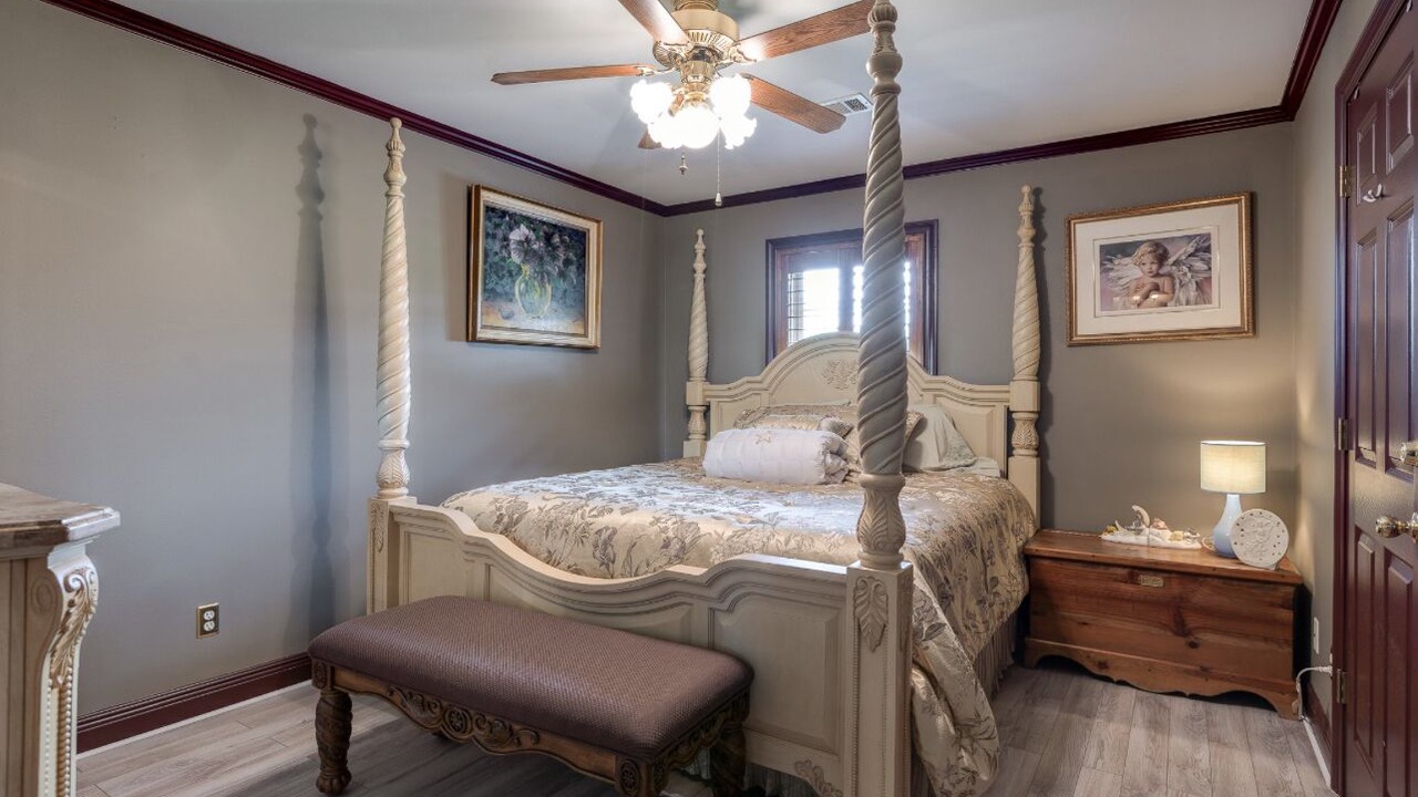 Photo of Bedroom in McNeill