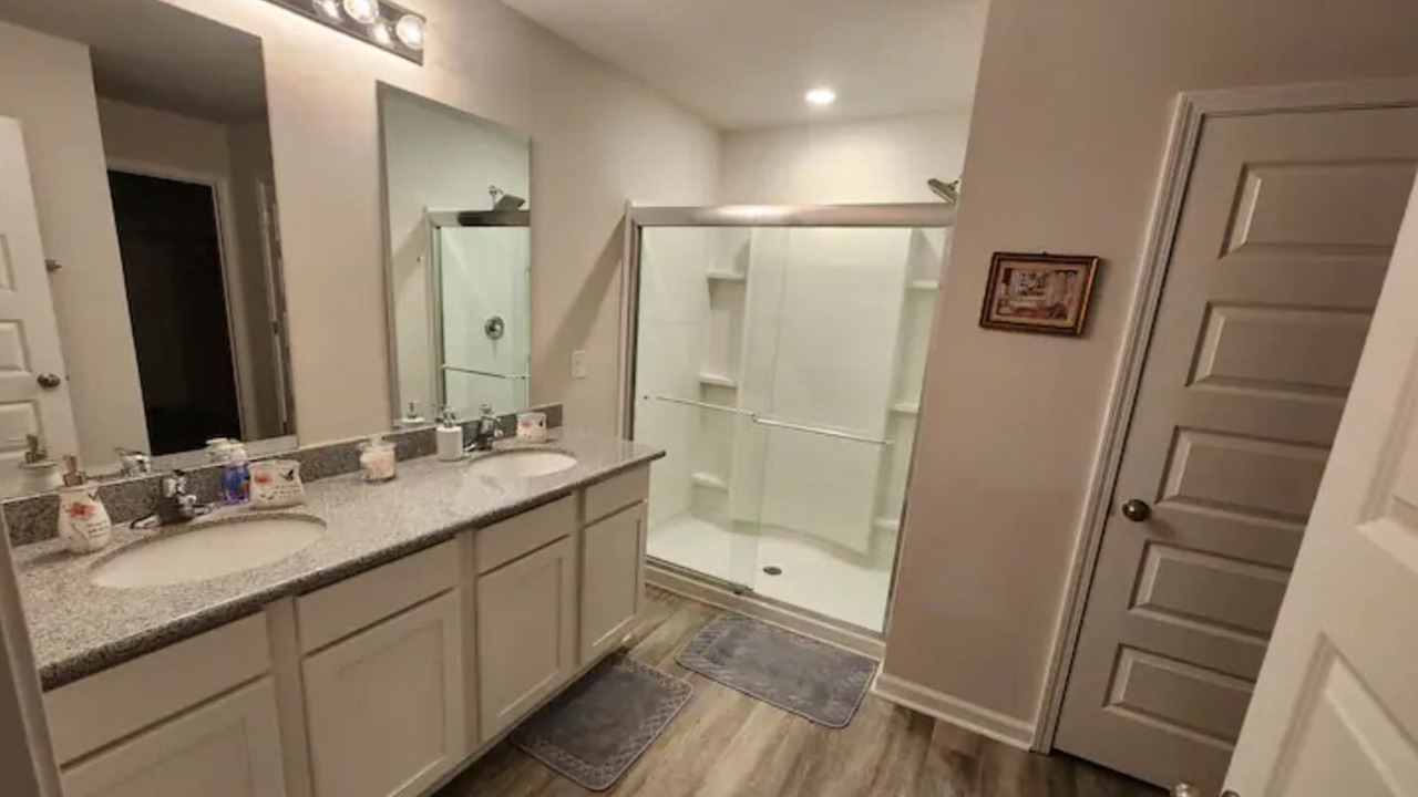 Photo of Bathroom in Northwest Pensacola