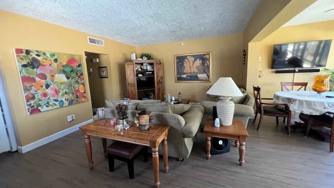 Photo of Livingroom in Moorings
