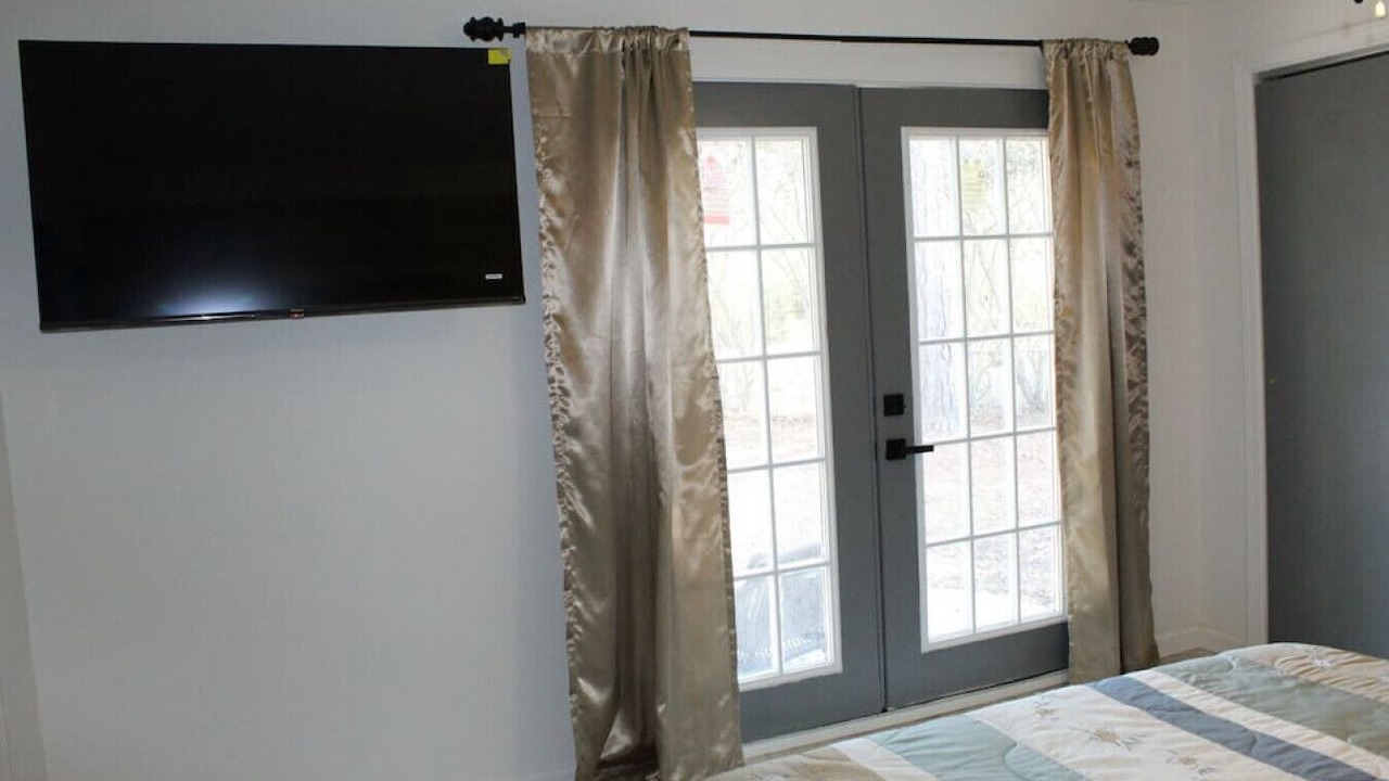 Photo of Bedroom in Tougaloo