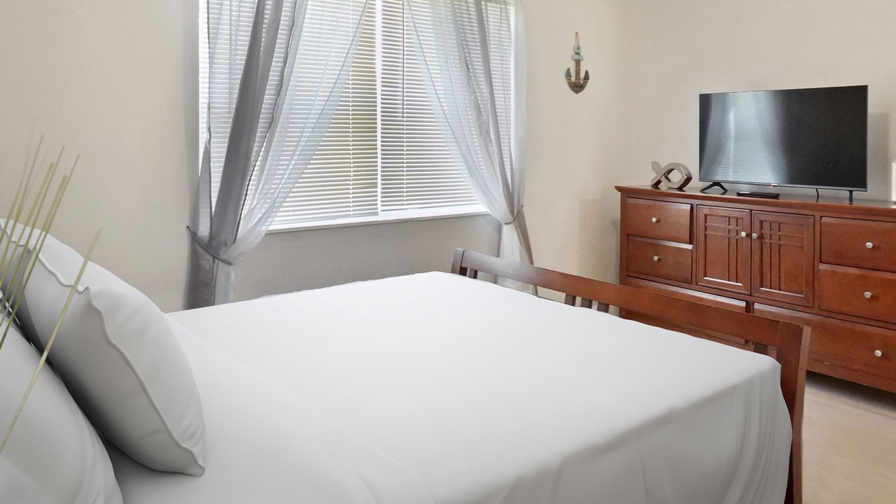Photo of Bedroom in Riviera Beach