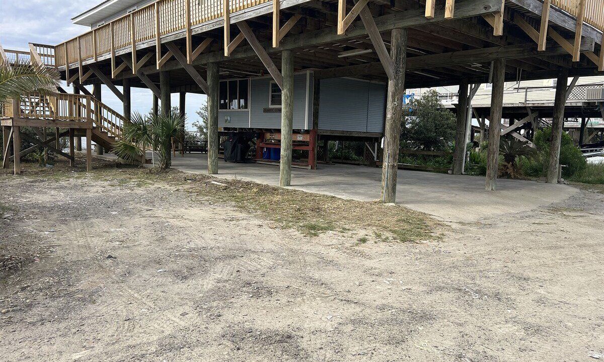 Photo of Others in Grand Isle
