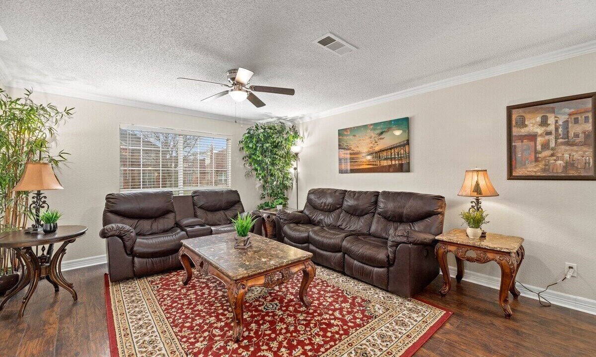 Photo of Livingroom in Allen