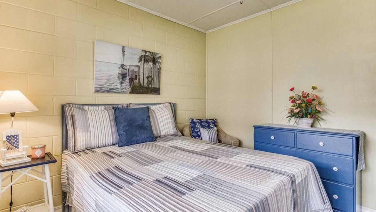 Photo of Bedroom in Navy Point