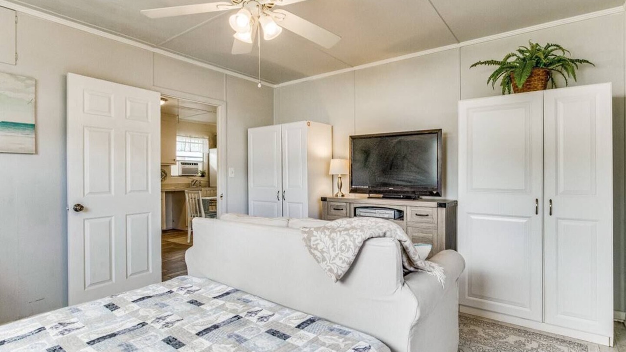 Photo of Bedroom in Navy Point