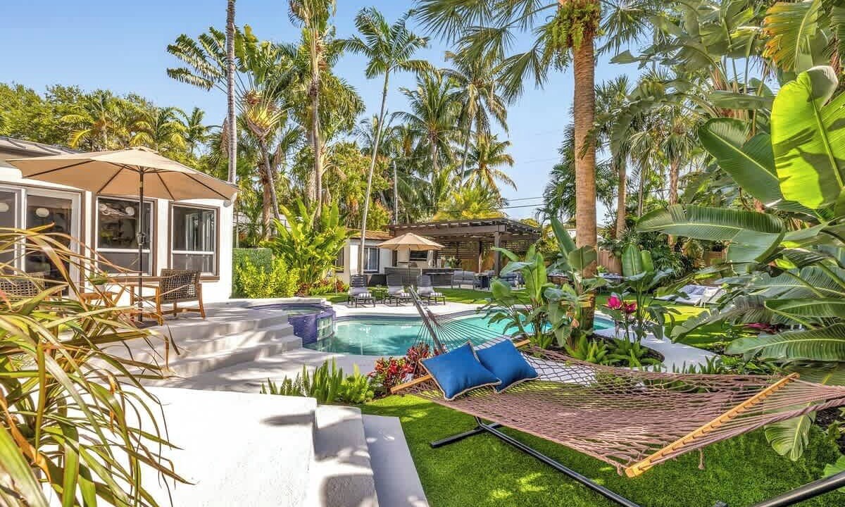 Photo of Outdoor in Beverly Heights