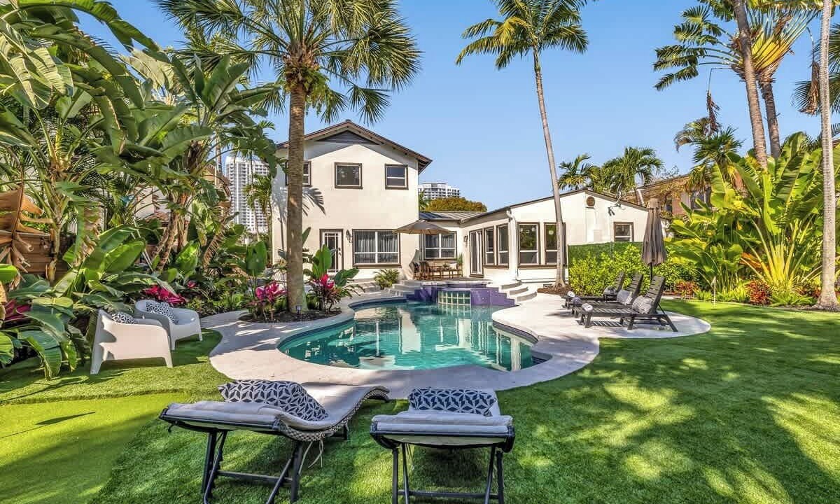 Photo of Outdoor in Beverly Heights