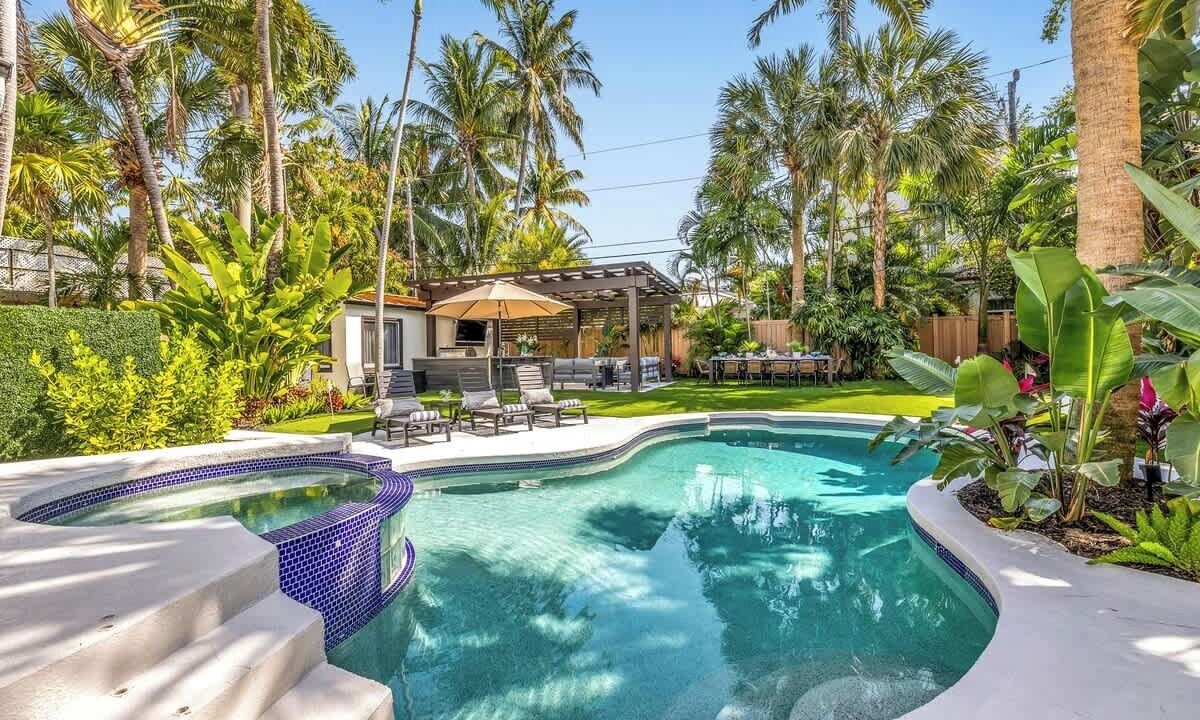 Photo of Outdoor in Beverly Heights