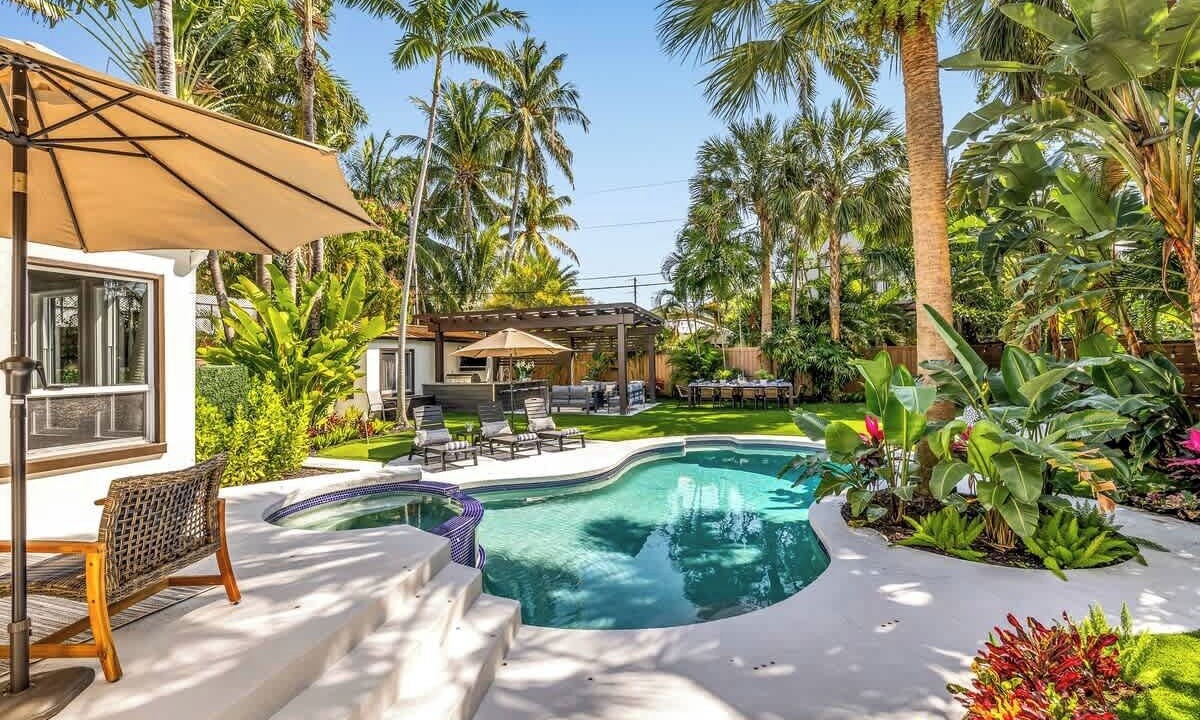 Photo of Outdoor in Beverly Heights