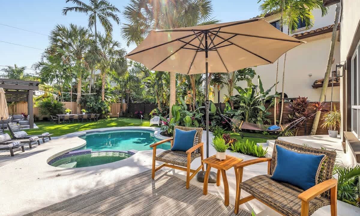 Photo of Outdoor in Beverly Heights