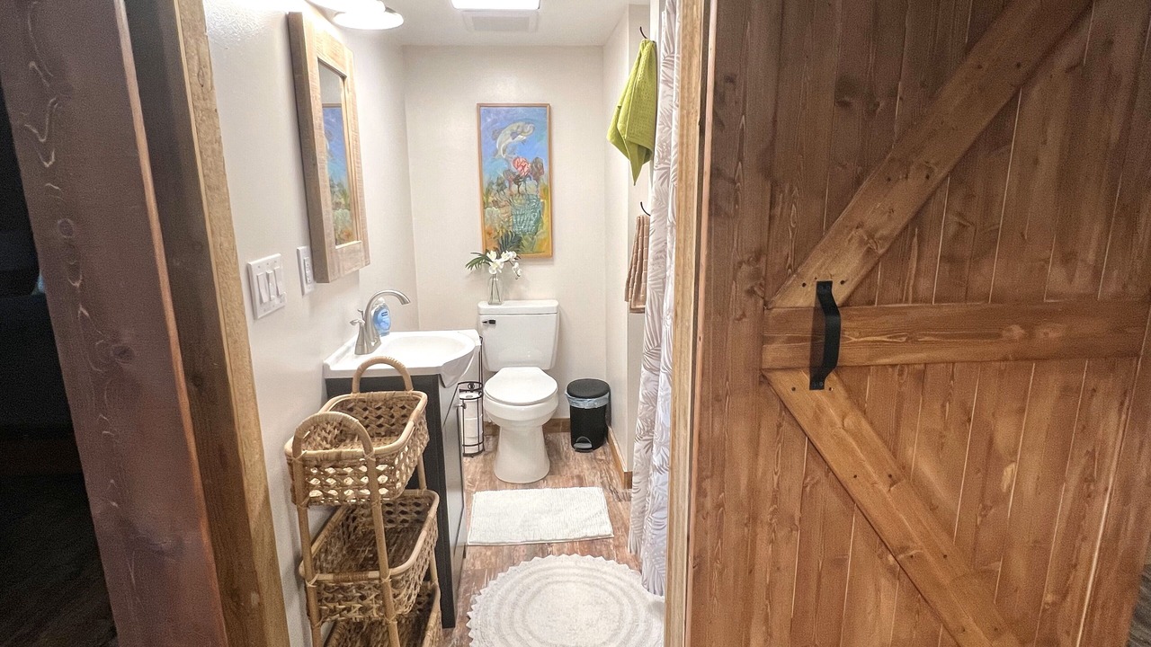 Photo of Bathroom in Thomas Drive