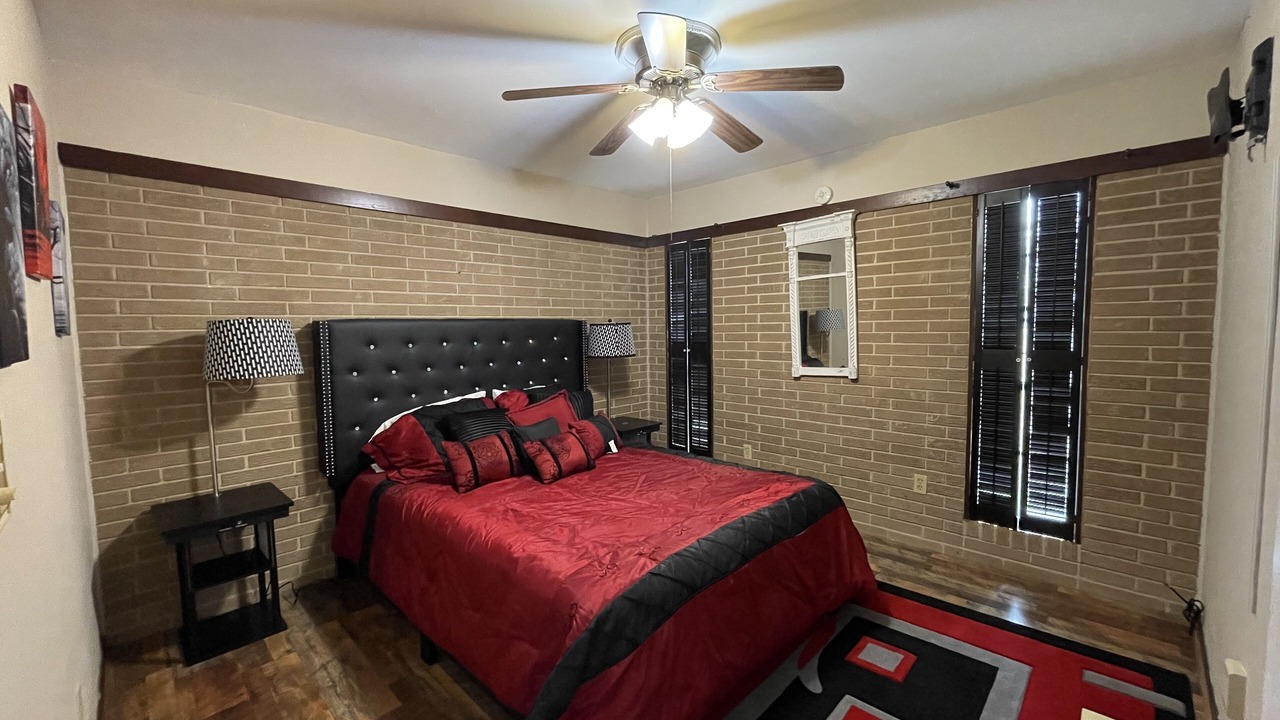 Photo of Bedroom in Tougaloo