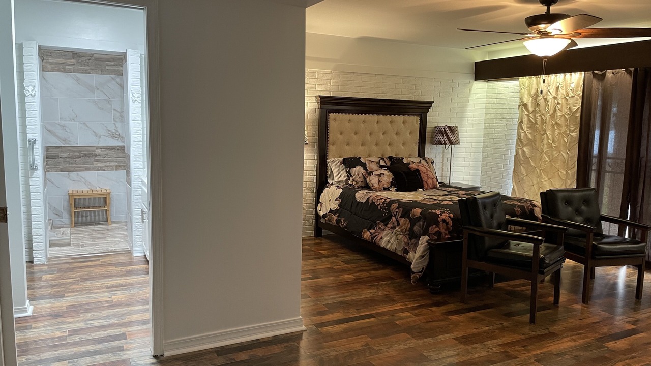 Photo of Bedroom in Tougaloo