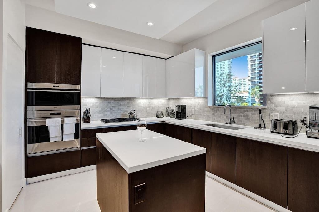 Photo of Kitchen in Lauderdale Beach