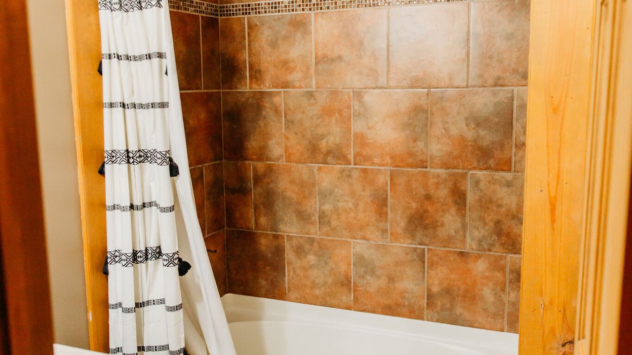 Photo of Bathroom in Tie Plant