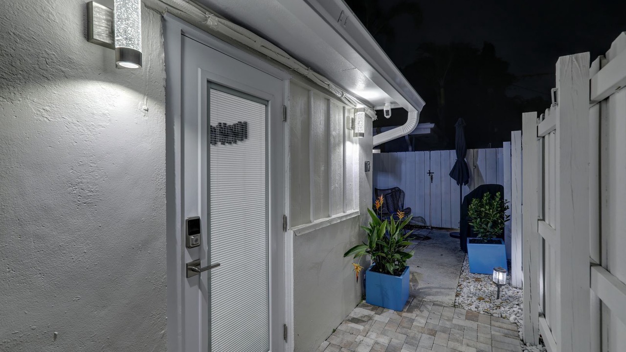 Photo of Patio Balcony in Poinsettia Heights