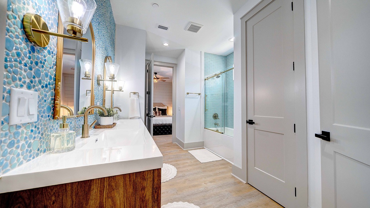 Photo of Bathroom in Crescent Beach