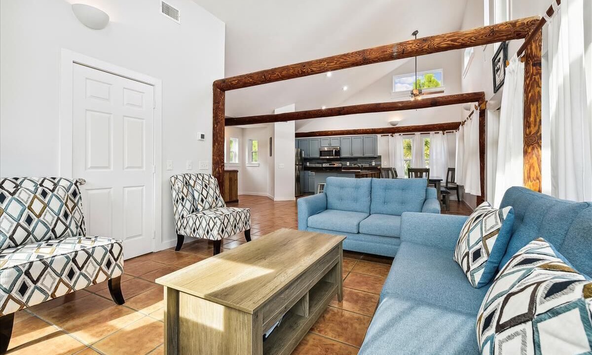 Photo of Livingroom in Plantation