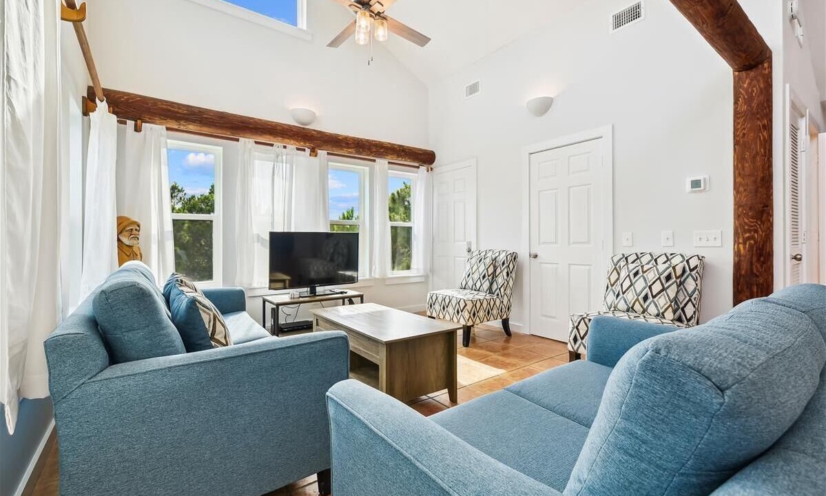 Photo of Livingroom in Plantation