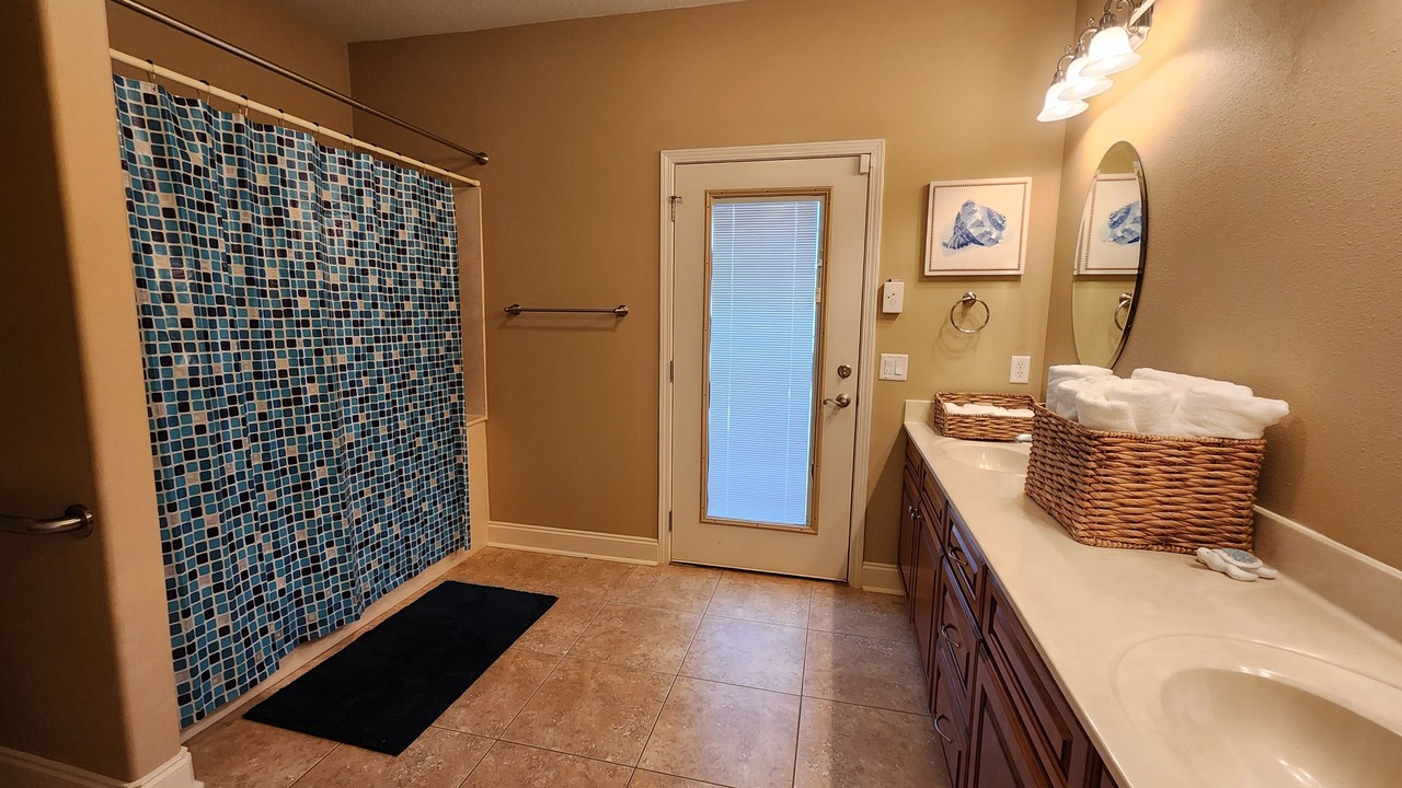Photo of Bathroom in Niceville