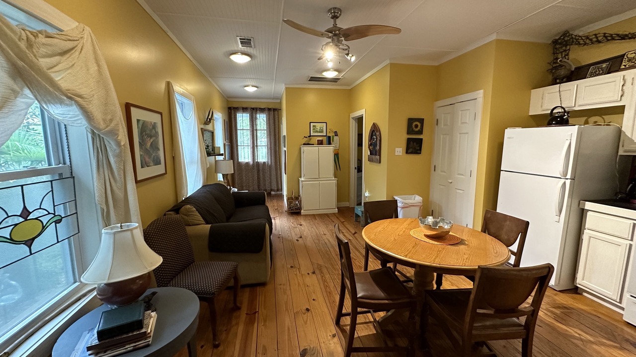 Photo of Livingroom in Old Town