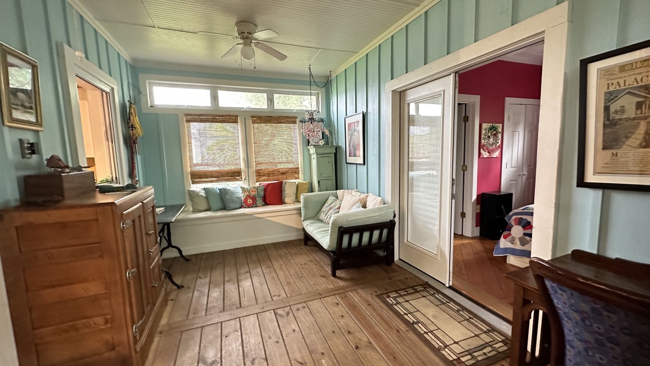 Photo of Livingroom in Old Town