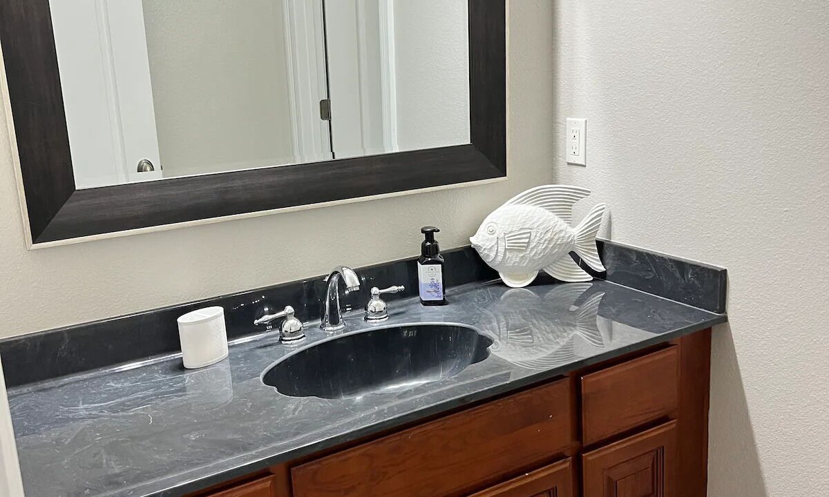 Photo of Bathroom in Shoreline Park