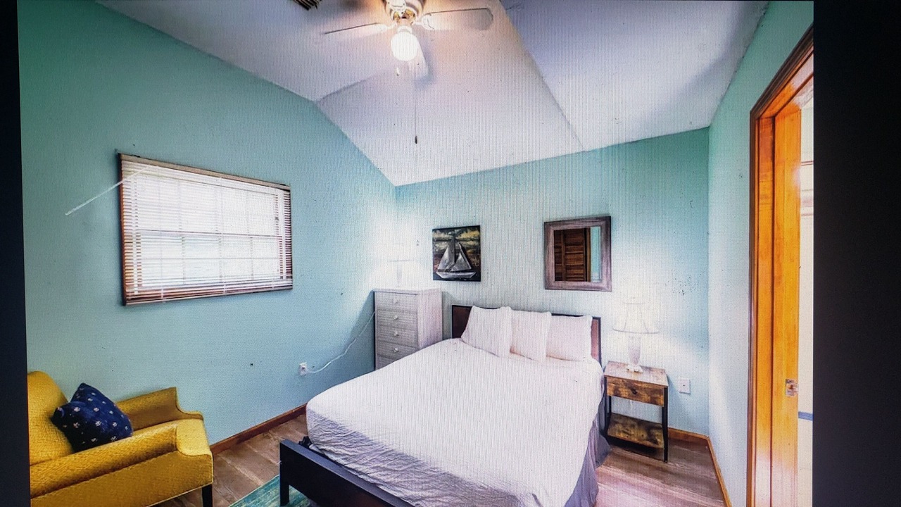 Photo of Bedroom in Leeward