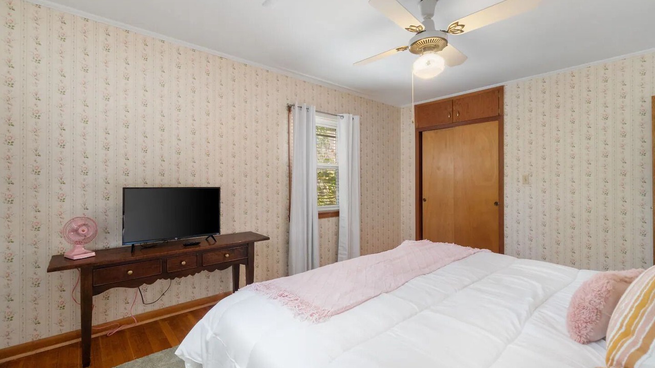 Photo of Bedroom in Hattiesburg