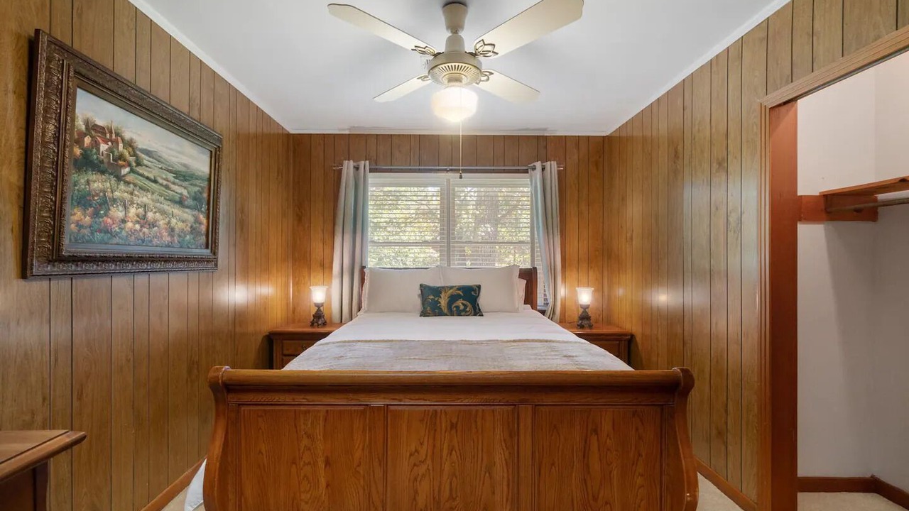 Photo of Bedroom in Hattiesburg