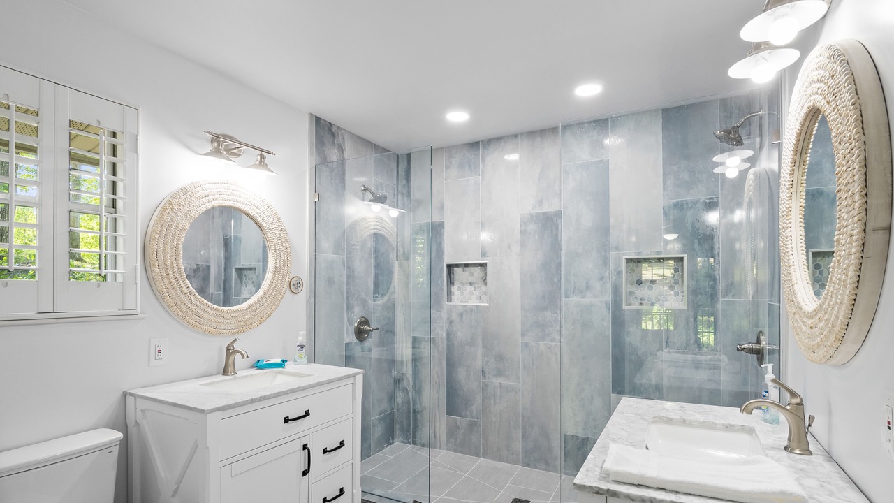 Photo of Bathroom in Jasper