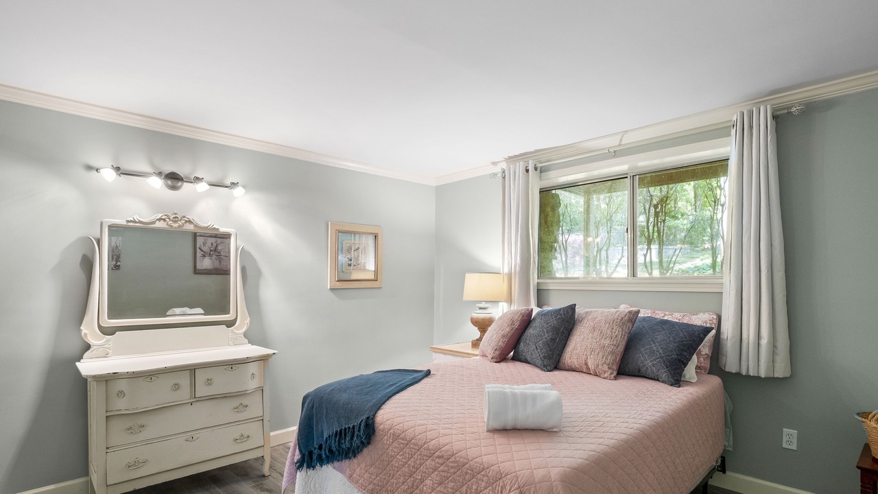 Photo of Bedroom in Jasper