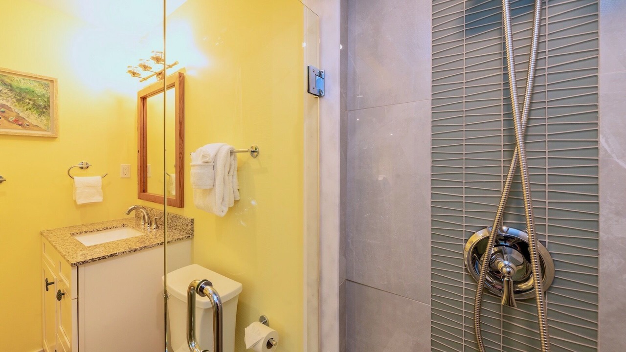 Photo of Bathroom in Midtown