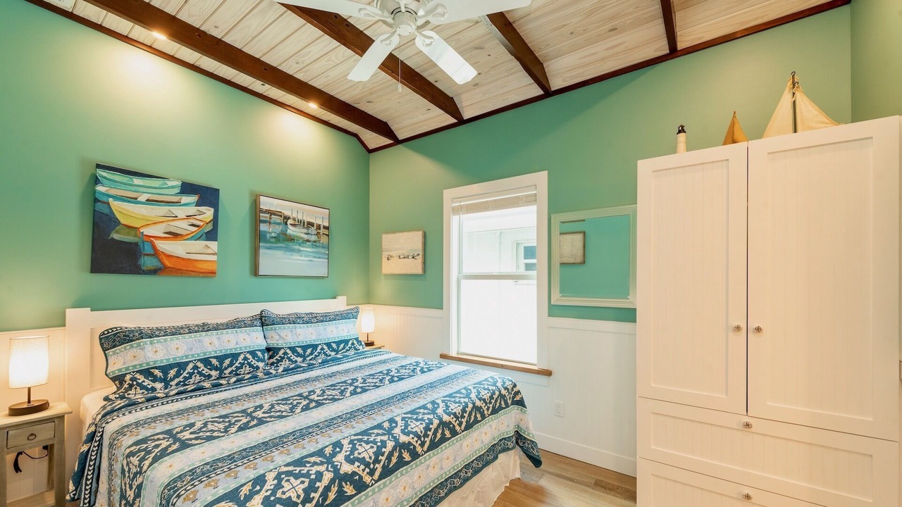 Photo of Bedroom in Midtown
