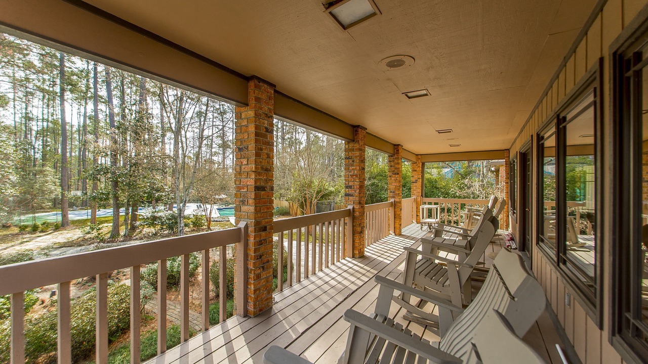 Photo of Patio Balcony in Lacombe