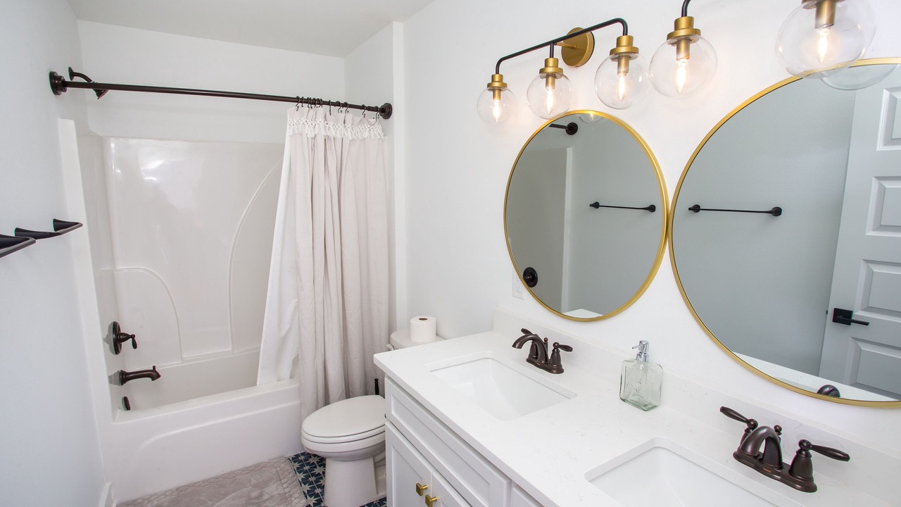 Photo of Bathroom in Ono Island