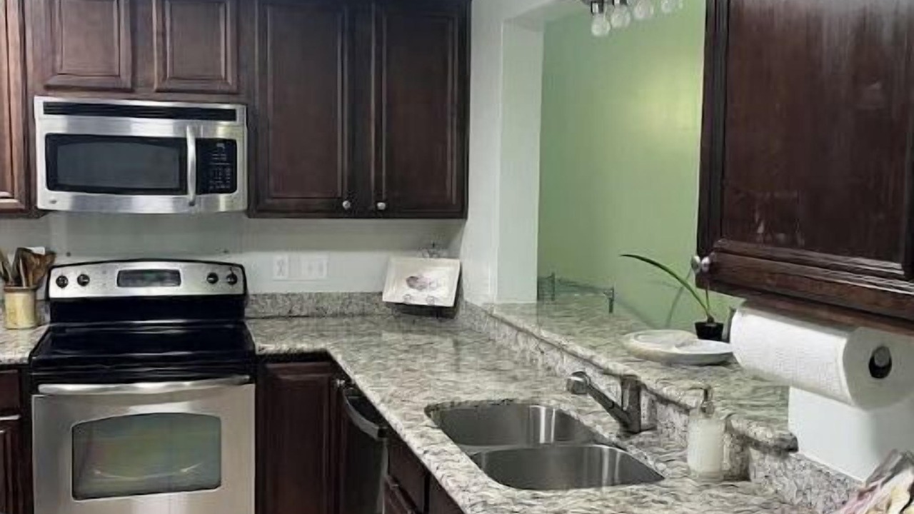 Photo of Kitchen in Henderson Point