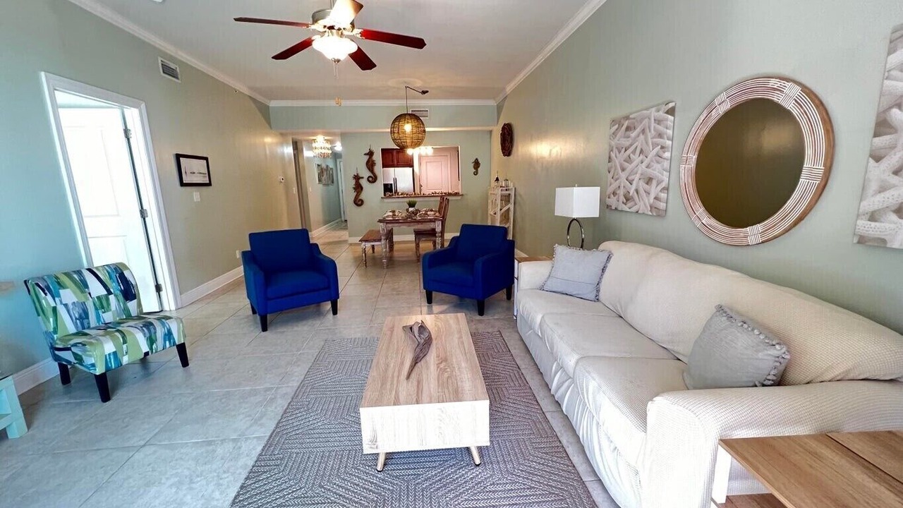 Photo of Livingroom in Henderson Point