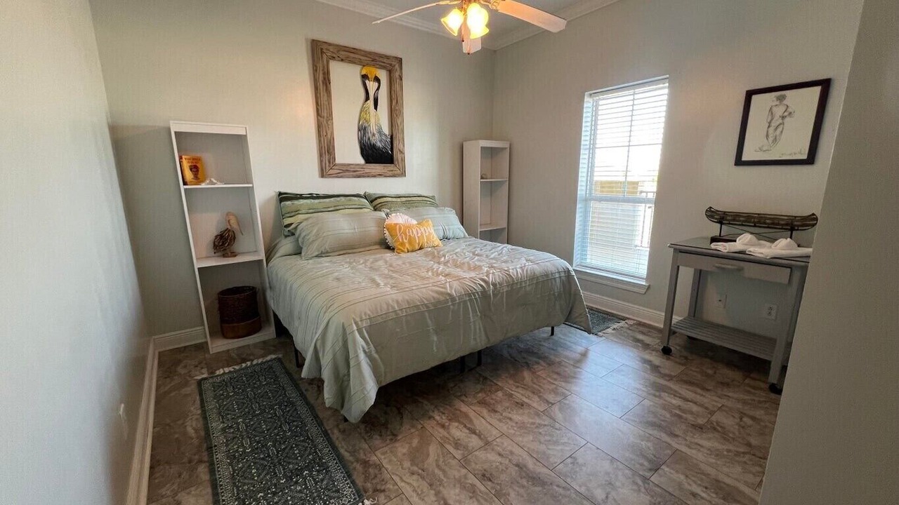 Photo of Bedroom in Henderson Point