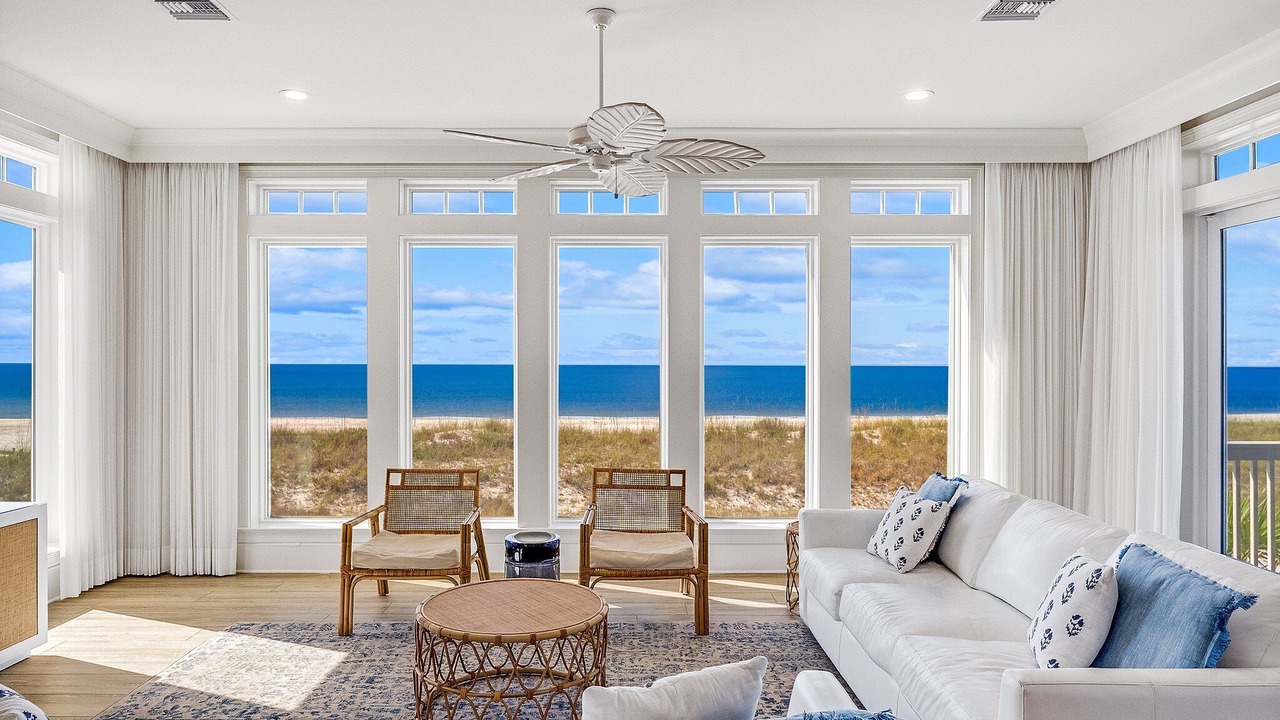 Photo of Livingroom in Mexico Beach