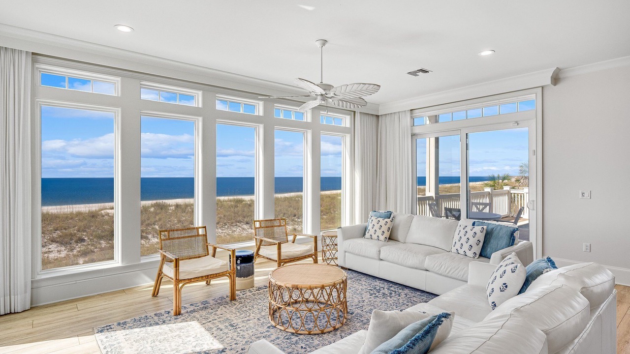 Photo of Livingroom in Mexico Beach