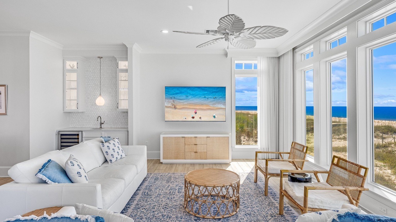 Photo of Livingroom in Mexico Beach