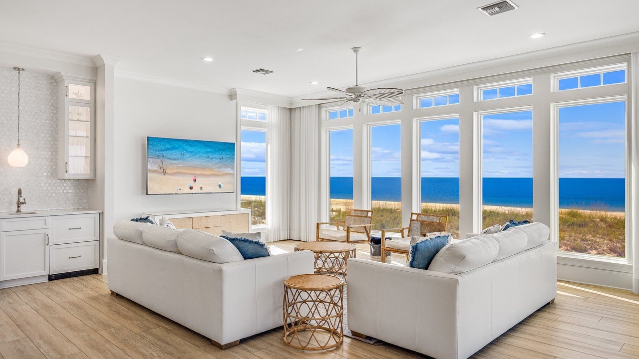 Photo of Livingroom in Mexico Beach
