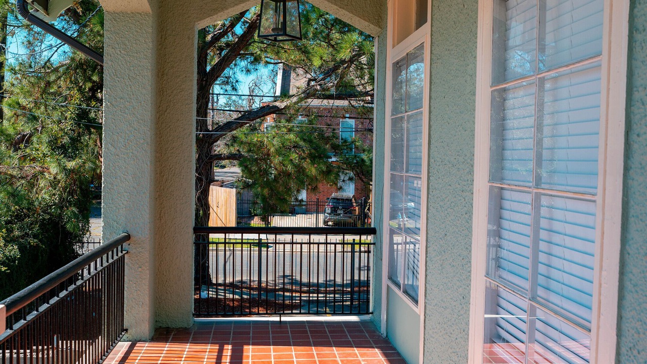 Photo of Patio Balcony in Faubourg Delassize