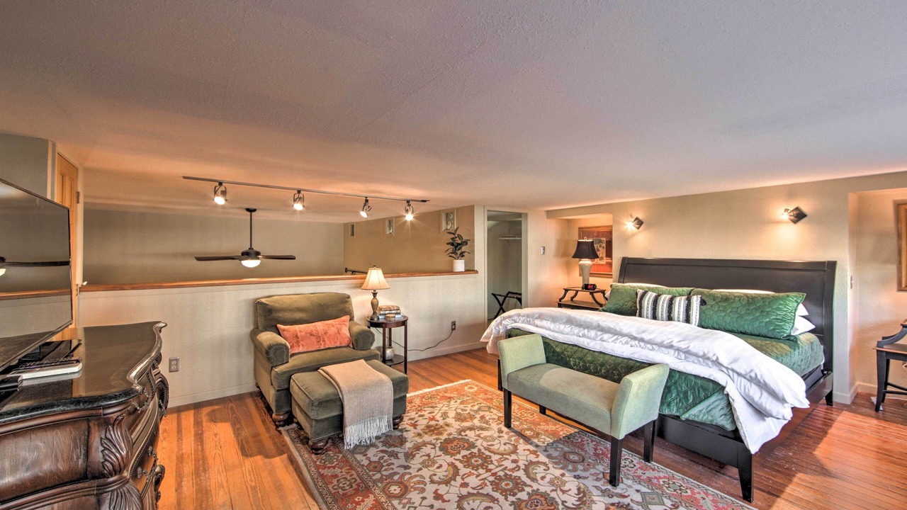 Photo of Bedroom in Marshall